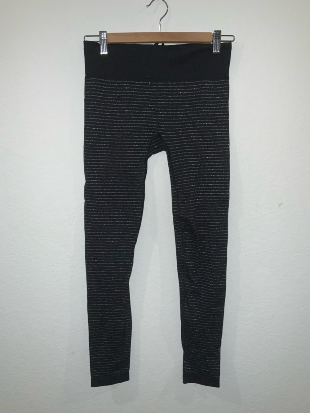 Athleta Metallic Stripe Black Leggings – Size M
